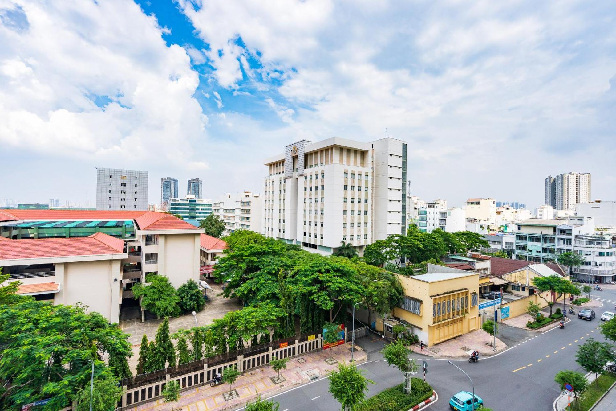 Saigon Royal - Space - Hana 25 *
